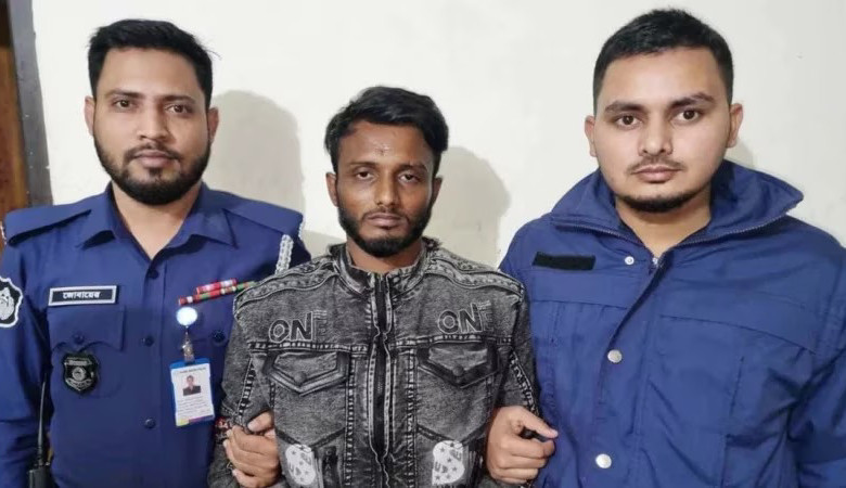 চাঁদপুরে জাহাজে হত্যাকাণ্ড : ৭ দিনের রিমান্ডে গ্রেফতার ইরফান